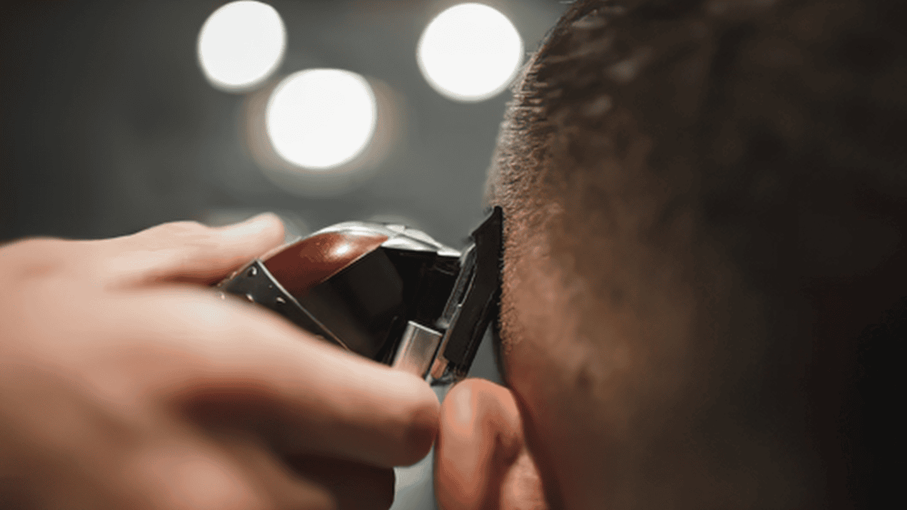 Mid fade frizura izrađena u Barber LAB-u, Zagreb