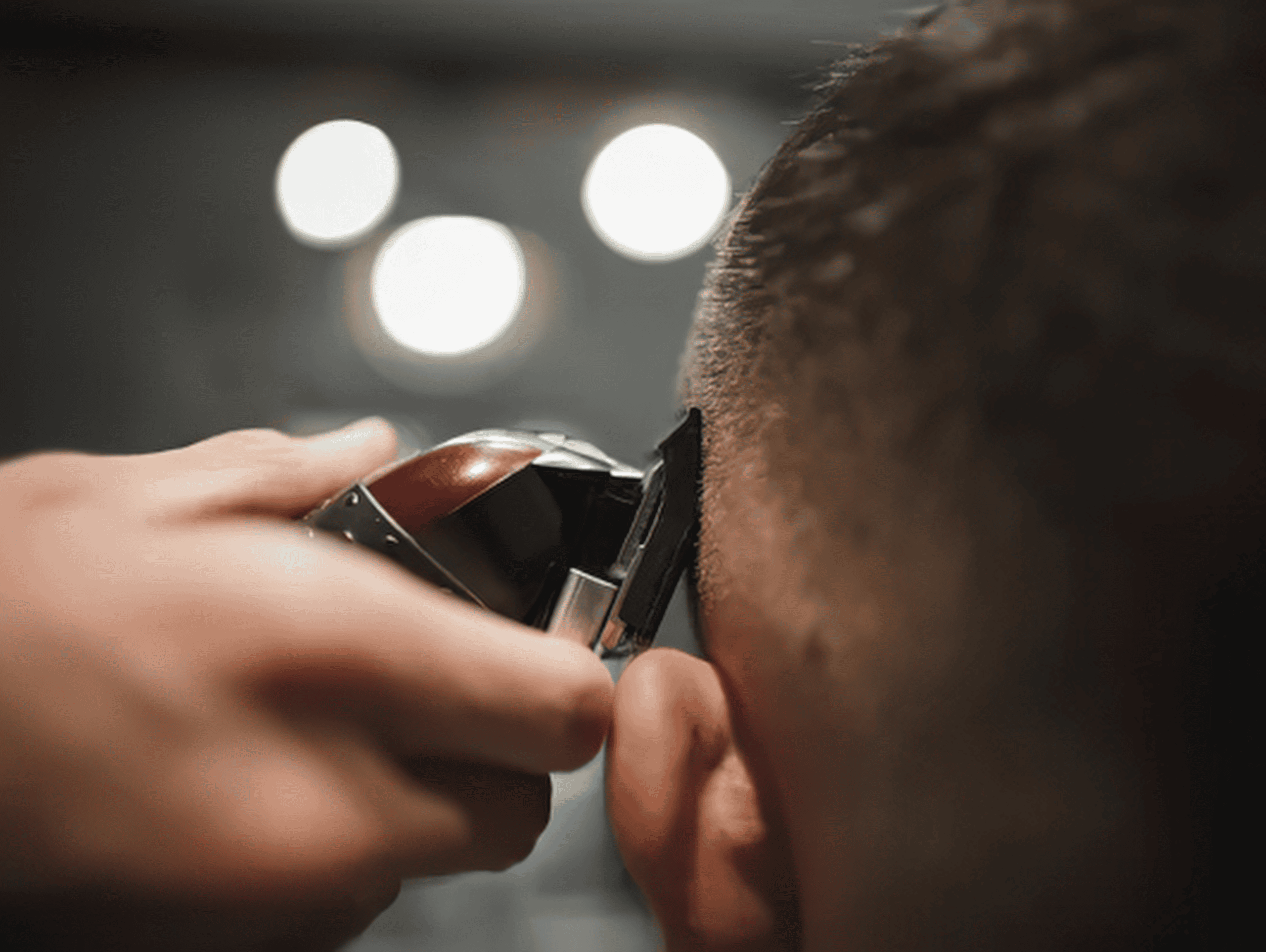 Mid fade frizura izrađena u Barber LAB-u, Zagreb